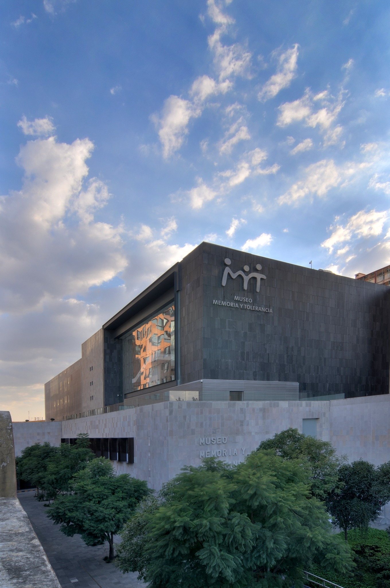 Fachada del Museo Memoria y Tolerancia