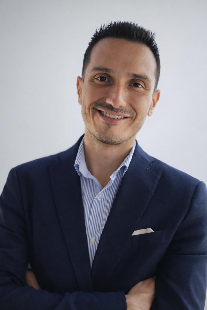 Óscar Cuevas, Gerente del Programa de Diversidad e Inclusión